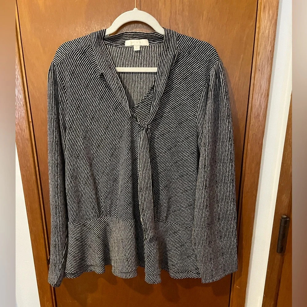 Eri + Ali by Anthropologie Black/White Striped Tie Neck‎ Long Sleeve Blouse Sz L